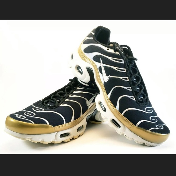 black nike air max size 6.5